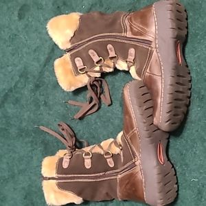 Bare Traps Betheny boots size 8 faux fur lined